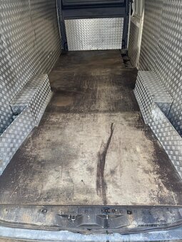 Hliníková vestavba na Mercedes Benz Sprinter 906 maxi - 11