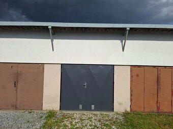 Pronájem garáže Strakonice u Coopu - 11
