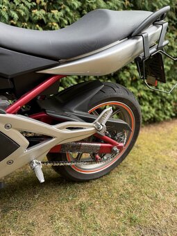 Kawasaki ER-6n - 11
