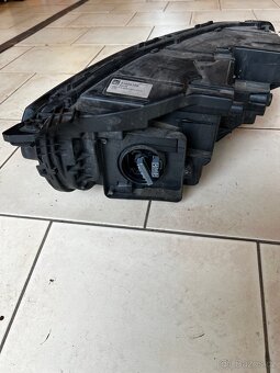 světla volvo xc90 II - 11