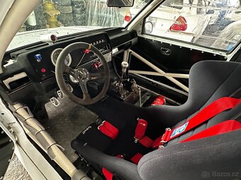 Volkswagen Golf závodní 1991 GTI raketa Rallye, cca 200 koní - 11