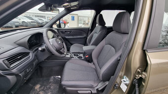 Subaru Forester 2.0i CVT Active NOVÝ Model 2015 - oficial ČR - 11