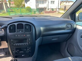 Chrysler Grand Voyager 2.8 CRD - 11