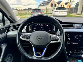 Volkswagen Passat GTE Variant - 11