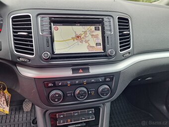 Volkswagen SHARAN 2,0TDI 135KW NAVIGACE - 11