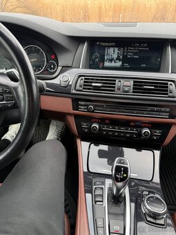BMW F11 530 XDrive 190kW r.v. 2014 - 11
