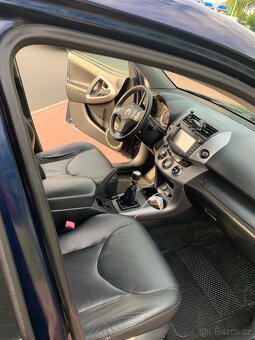 TOYOTA RAV4 - 11