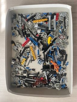 LEGO - - 11