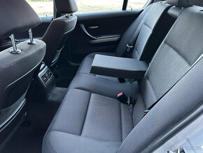 BMW e90 330xi A/T,DKLIMA,TEMP,ŠÍBR,2xSADA ALU,ROZVODY,SERVIS - 11