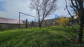 Vilka s arkýřem v České u Brna na parcele 465m2, vjezd, park - 11