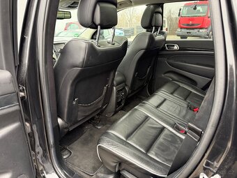Jeep Grand Cherokee 3.0 CRD 177kW 4X4 AT OVERLAND - ZÁVADA - 11