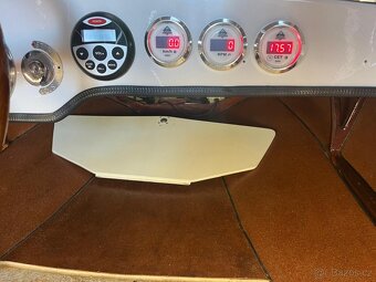 Motorový člun - 11