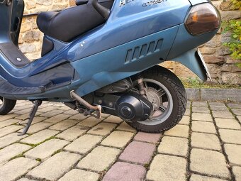 Piaggio hexagon 250GT - 11