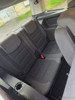 Dobrý den nabízím k prodeji krásný rodiny vůz Volkswagen Tou - 11