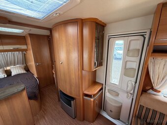 Hobby 560, předstan, solární panely, měnič - 11