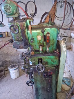 Prodám soubor 3 brusnych strojů Vollmer - 11