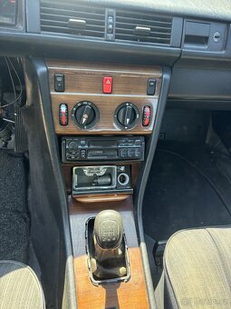 Mercedes W124 250D manual dovoz SRN - 11