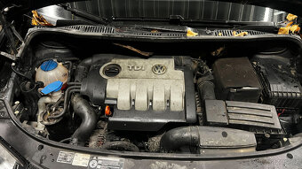 Vůz na náhradní díly VW Touran 1T2 FL 2009 BLS KXD LC9X - 11