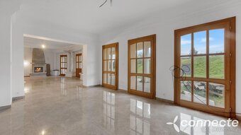 Velkorysý dům 9+kk s užitnou plochou 697 m2  Bezděkov u Žatc - 11