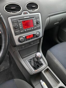Ford Focus 2.0 TDCi 100 kW — r. 2007 — 205 000 km - 11