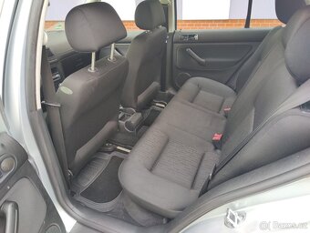 Volkswagen Golf 1,4i 16V / klima / 5-dveří / - 11