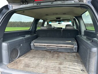 2003 Chevrolet Suburban K2500 8.1 Vortec LT - 11