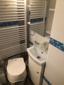 Prodám karavan Knaus ,nová STK - 11