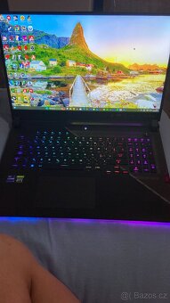 ASUS ROG STRIX SCAR 17 SE (G733CX-KH088W) - 11