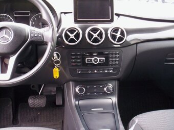 Mercedes-Benz B180 i, 1.6 90kW, Blue Efficiency - 11