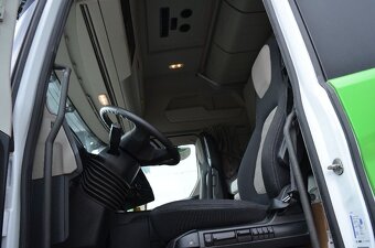 Tahač návěsů FORD F-MAX - 11