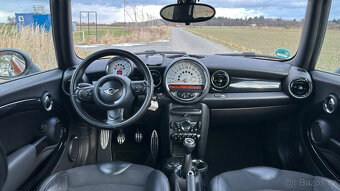 MINI Cooper S 1.6  135 kW Benzín Manuál - 11