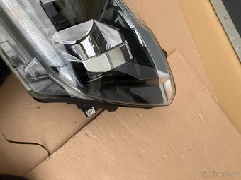Predni leve svetlo vw crafter 17- levy - 11