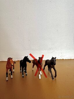Schleich sada koní, psů, doplňků - 11