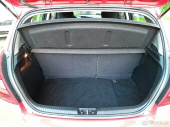 Hyundai i20 1.2i 57kW 2011 naj.157tis. NOVÁ STK - 11