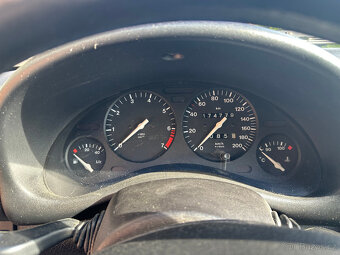 Opel Corsa 1,4i 44kW r.v.1997 najeto 175tis.km - 11
