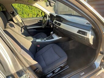 BMW 318i 105kW E91 AT6° Bi-Xenony PANORAMA /2010-229.802km/ - 11