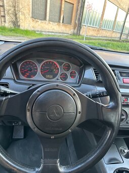Mitsubishi Lancer Evolution 9 MR - 11