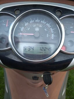 Piaggio Beverly 350 - 11