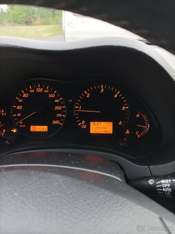 Toyota Avensis 2.0 TDI, 93kw - 11