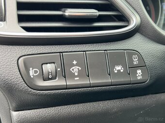 Hyundai i30 1.6CRDi 85kW Komfort ČR NOVÉ - 11