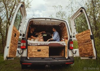 VW Transporter T5 facelift Campervan - 11