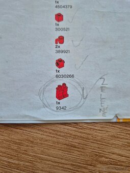 Lego creator 3v1 Rodinná dovolená v karavanu - 11