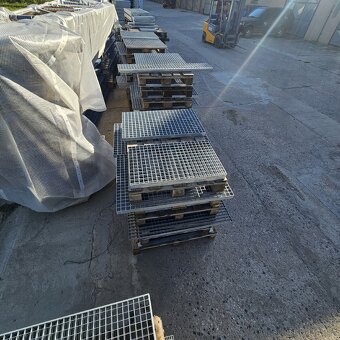 Vyprodej ozinkovane pochozi rosty a schodnice - 11