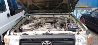 Prodám Toyota Land Cruiser - 11
