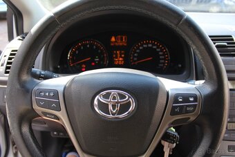 Toyota Avensis - 11