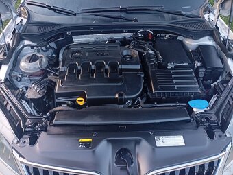 Superb 3 combi DSG 2.0 TDI 110kw - 11