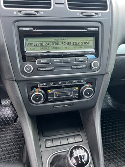 VW GOLF VI 1.6 TDI VYHŘÍVANÉ SEDAČKY - 11