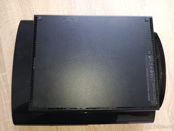 PlayStation 3 slim - 11