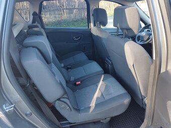 Renault Scenic 1.5 DCi - 11