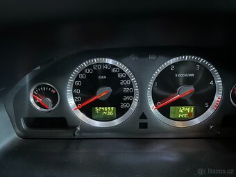 VOLVO XC70 2.4D rok 2007 - 11